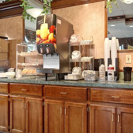 Super 8 by Wyndham Mobile/Tillmans Corner