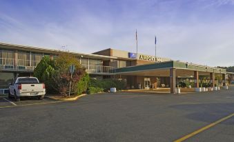 Express Airport Inn