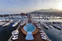 Yacht Club Marina di Loano | Una Esperienze - Airport Shuttle