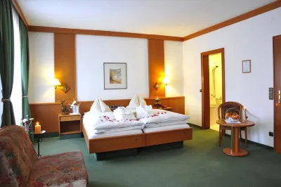 Hotel Zum Goldenen Hirschen Các khách sạn ở Bad Leonfelden