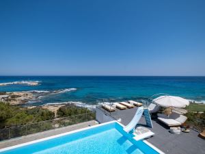 Icarus Luxury Beachfront Villa