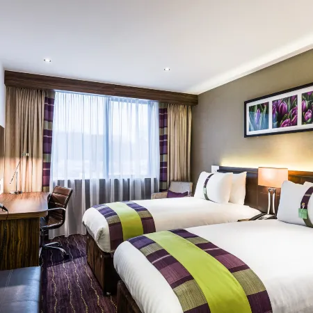 Holiday Inn LONDON - WATFORD JUNCTION by IHG Отели рядом с достопримечательностью «Железнодорожный вокзал Уотфорда»