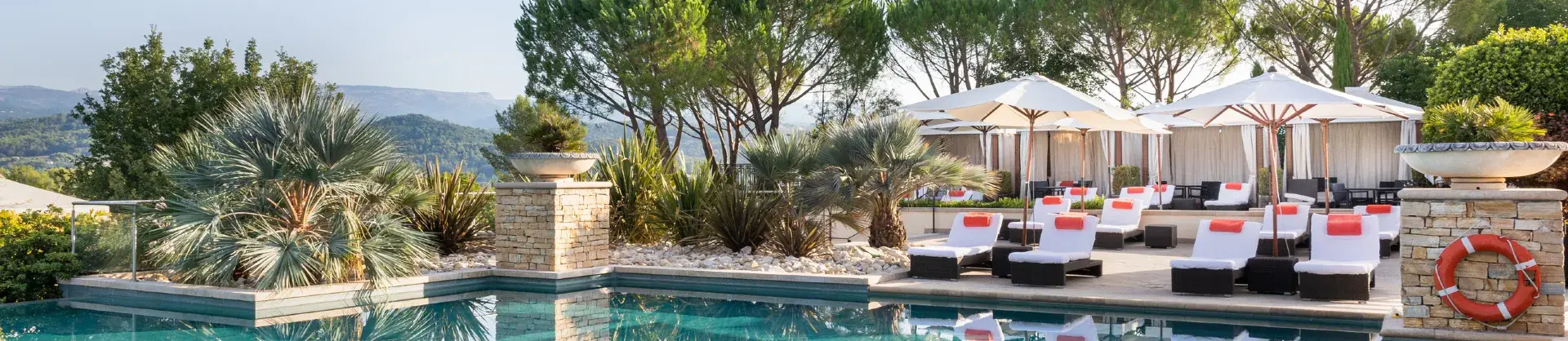 Hotels with Villas