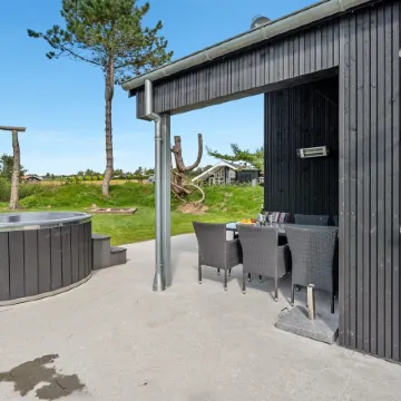 "Elso" - 600m to the Fjord