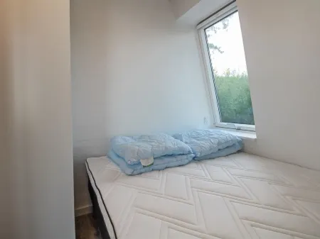 "Sasser" - 10m from the Sea Отели в г. Oure