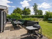 "Edel" - 650m from the Sea