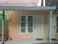 Hostel Backpackers 44 Hotels in Danurejan