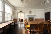 Waterhouse House Built by Vories a Nationally re Ōmihachiman otelleri