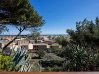 Petite Cigale Hotels in Fleury