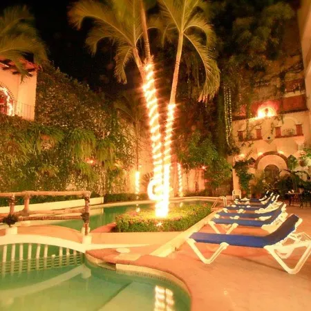 Los Arcos Suites