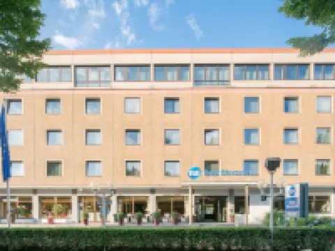 Best Western Hotel Hamburg International Отели рядом с достопримечательностью «Парк Бломс»