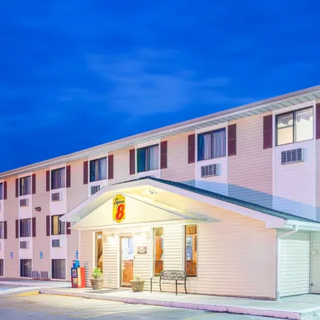 Super 8 by Wyndham Burlington
