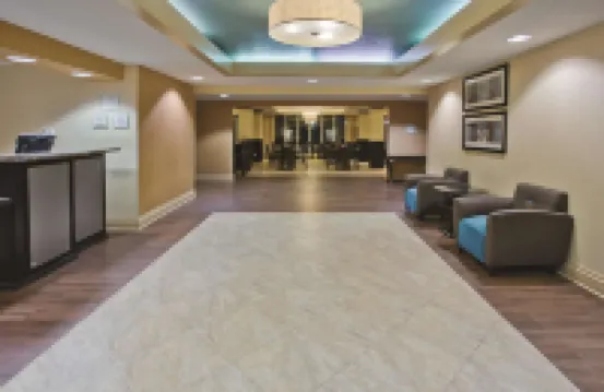 La Quinta Inn & Suites by Wyndham Hot Springs - 2-Star