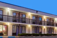 Knights Inn Fredericksburg 코즈너스 코너 주변 호텔