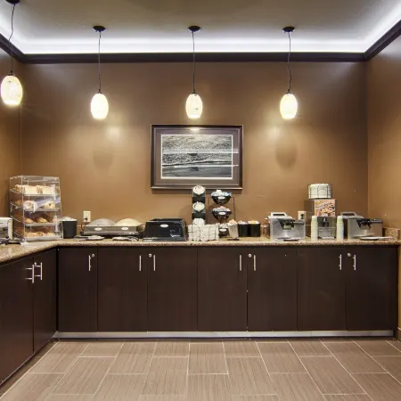 Best Western Plus Seawall Inn Suites by the Beach