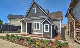 Cozy North Bend Getaway in Walkable Location!