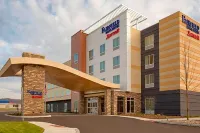 Fairfield Inn & Suites Pittsburgh Airport/Robinson Township Hotel dekat Covestro LLC North America Headquarters