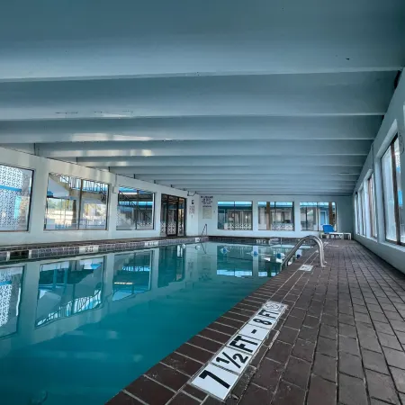 Polynesian Oceanfront Hotel