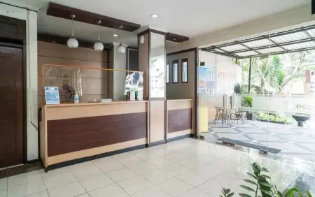 DeKopen Rooms & Convention Отели в г. Blimbing