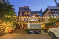 Hotel Alaknanda Hotels near Satyanarayan Mandir