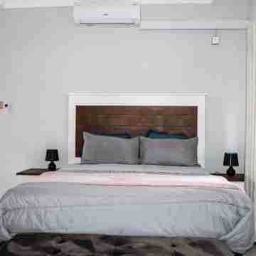 Lusaka Luxe: Your Private Oasis Awaits in the Heart of Zambia Rooms