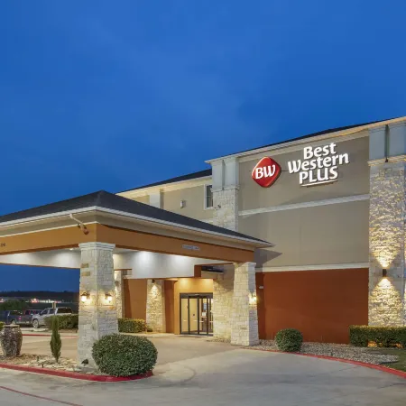 BestWestern Plus Luling Inn Отели в г. Лулинг