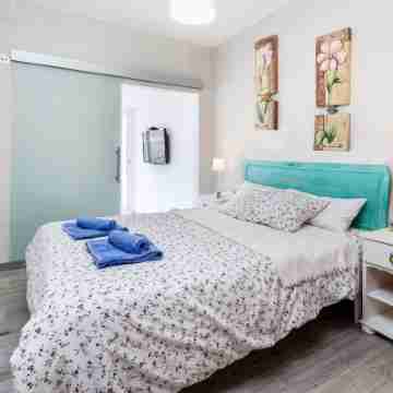 Sky Bleu Salions Rooms