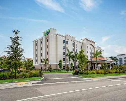 Holiday Inn Express & Suites MIRAMAR by IHG Hotels in Miramar