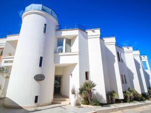 Hotel Il Faro Della Guitgia Tommasino