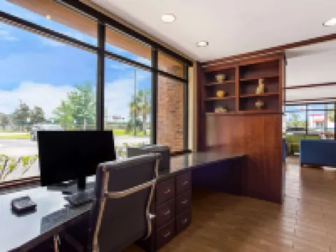 Comfort Suites North Mobile Hotels in Saraland