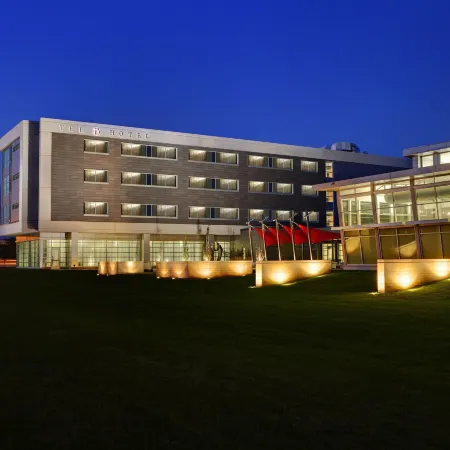 The Hotel at Kirkwood Center