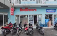 RedDoorz Apartemen @ Grand Sentraland Karawang