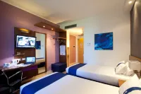 Holiday Inn Express Reggio Emilia Hotels near Parco delle Caprette