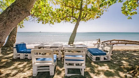 Coconut Paradise Beach Hotel