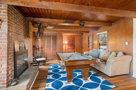 Escape to the Countryside at Black Oak Farm