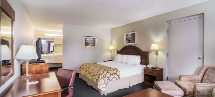 Baymont by Wyndham Johnson City Hotels in Johnson City
