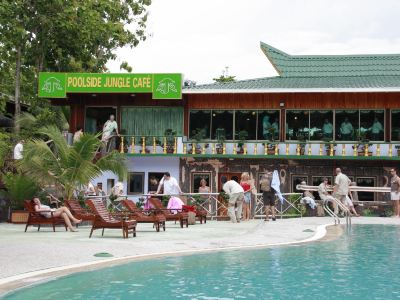 屋外プール セピロック ジャングル リゾートの写真