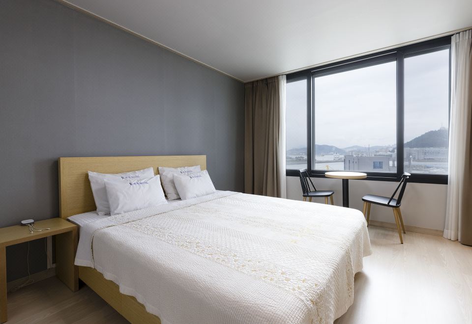 2. 부산비치모텔..