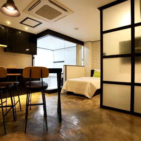 Guri Box