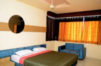 Hotel New Delhi Darbar Executive Hotels in Jalgaon