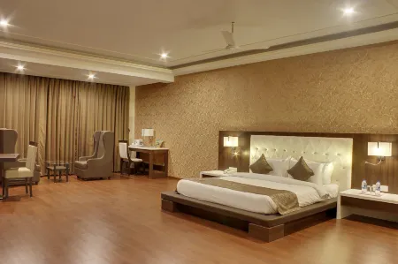 Hotel Lake View Отели в г. Сапутара