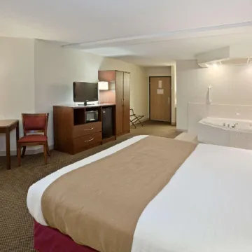 AmericInn by Wyndham Mitchell