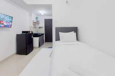 Restful and Comfortable Studio Serpong Garden Apartment by Travelio Hotels near PMC Telaga Mekarwangi