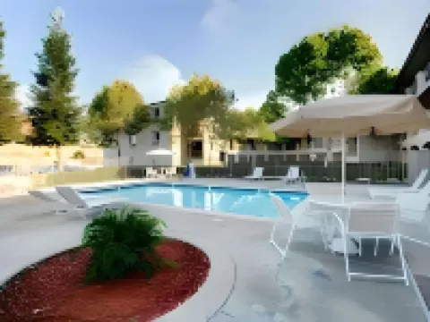 Inn at Rohnert Park Hotels in Sonoma County