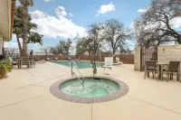 Best Western Visalia Hotel - Hot Tub