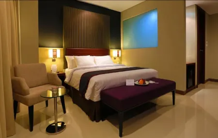 Aston Jambi Hotel & Conference Center Отели в г. Джамби