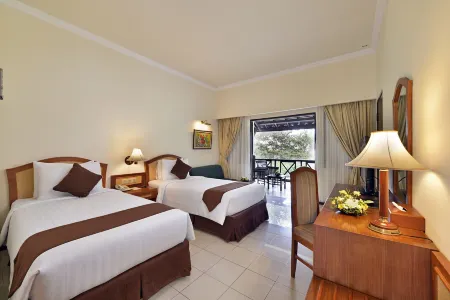 Grand Whiz Hotel Trawas Mojokerto