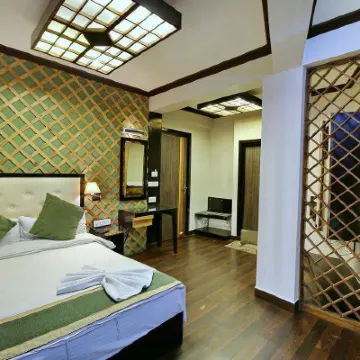 Hotel Dip Palace- Mall Road Hotels near Darjeeling Mall