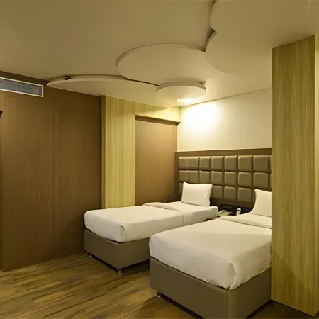Hotel Jhankar Palace
