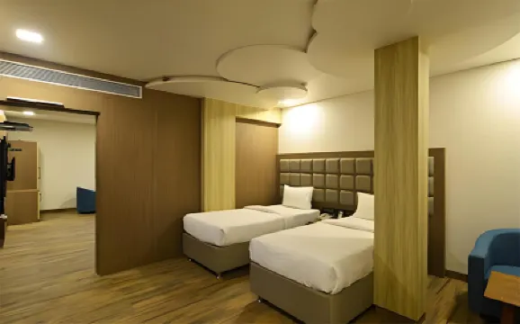 Hotel Jhankar Palace